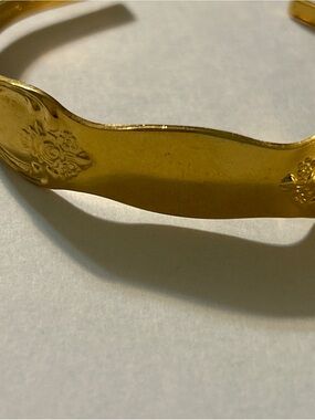 Vintage Wm A Rogers Oneida Ltd Rose Spoon Cuff Bracelet Gold Tone Ornate